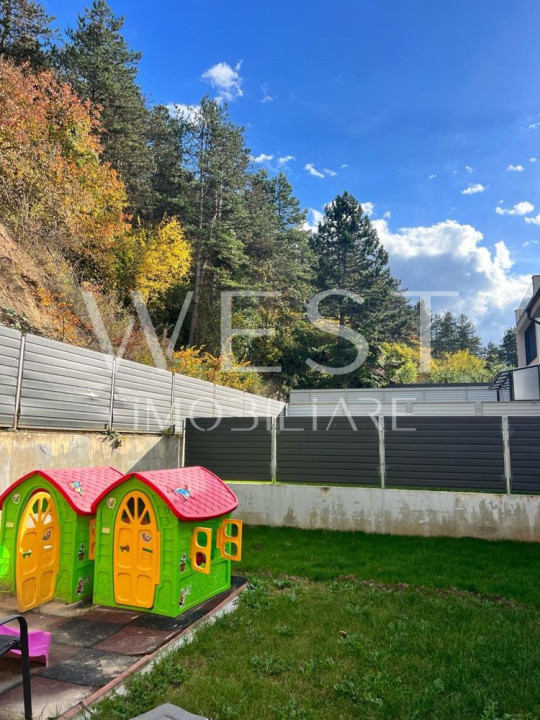 Casa Triplex 4 camere 113mp+250mp teren! Mobilat/Utilat! Narciselor!