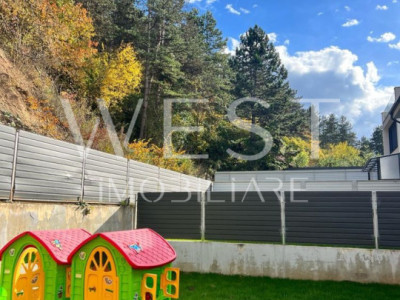 Casa Triplex 4 camere 113mp+250mp teren! Mobilat/Utilat! Narciselor!