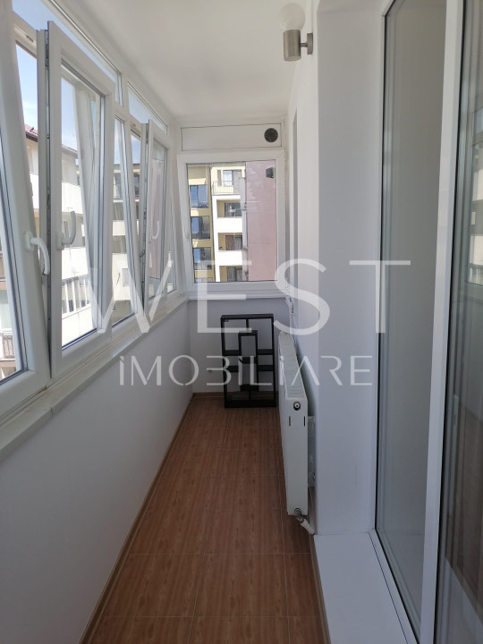 Apartament 3 camere decomandat! Str. Florilor! Parcare subterana+boxa!
