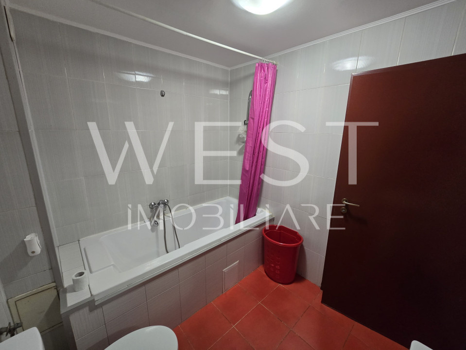 Apartament 3 camere! Mobilat! Str. Eroilor! Etaj intermediar! Parcare!