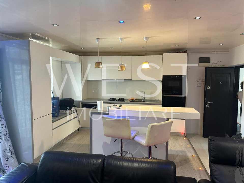 Apartament 3 camere 70mp! Predat la cheie! Zona Tineretului! Parcare!