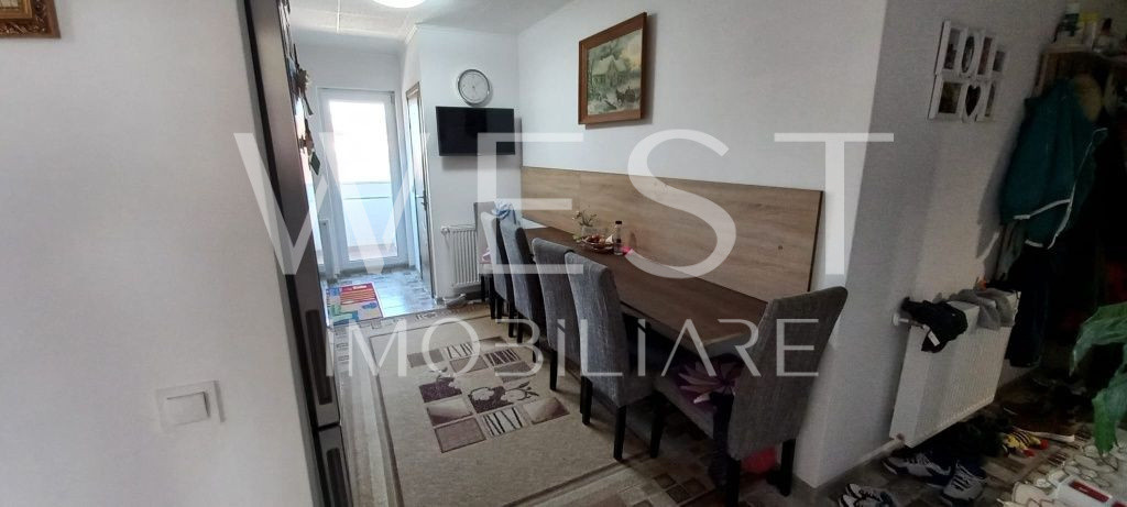 Apartament 3 dormitoare! Etaj Intermediar! Parcare! Mobilat! Eroilor!