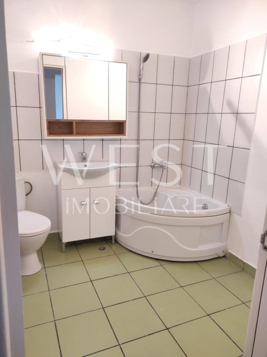 Apartament 2 cam decomandate! Mobilat! Renovat! Str Florilor! Parcare!