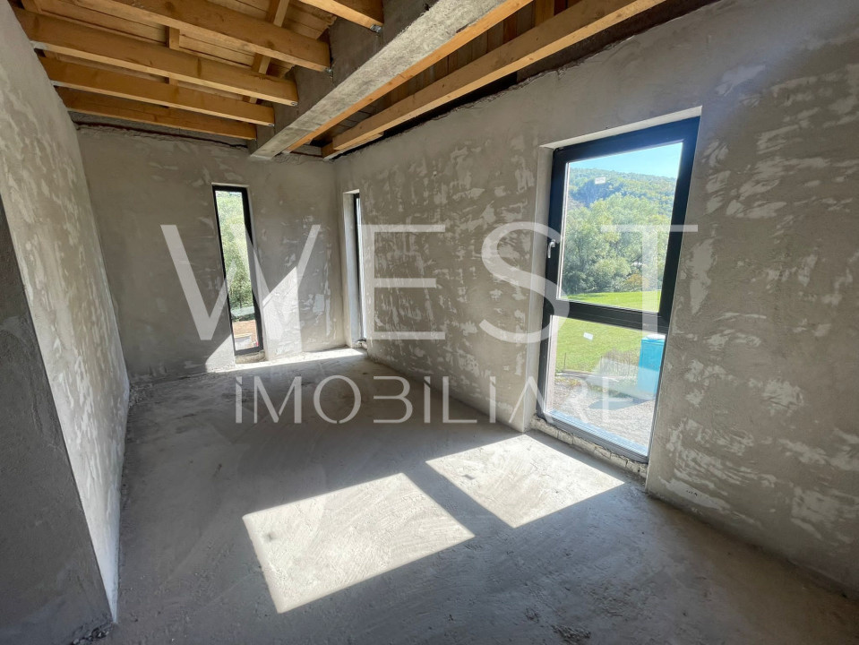 Casa Tip Duplex! D+P+E,3 dormitoare și 3 băi 170mp! Strada Tăuțiului