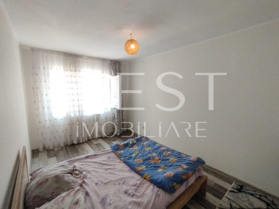 Apartament 2 camere /52 mp! Zona Florilor !Parcare ! Etaj intermediar!