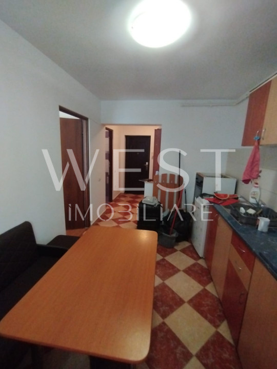 Apartament 1 camera decomandat 32mp! Gradina 39mp! Mobilat! Eroilor!
