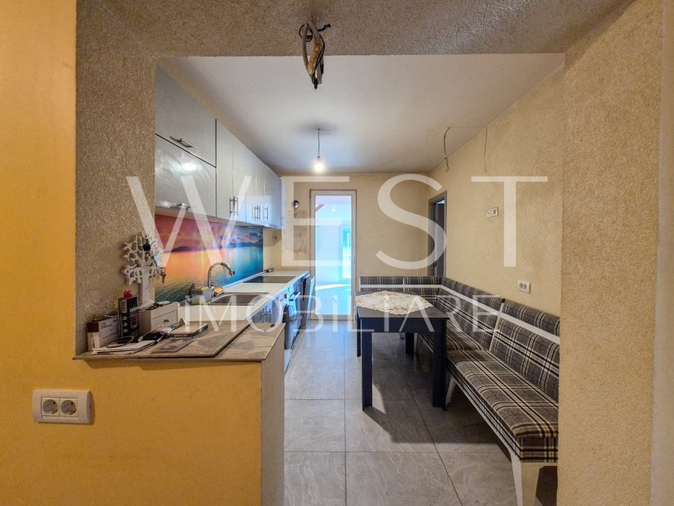 Apartament 2 camere, decomandat/ Gradina proprie 47mp/Parcare/Eroilor