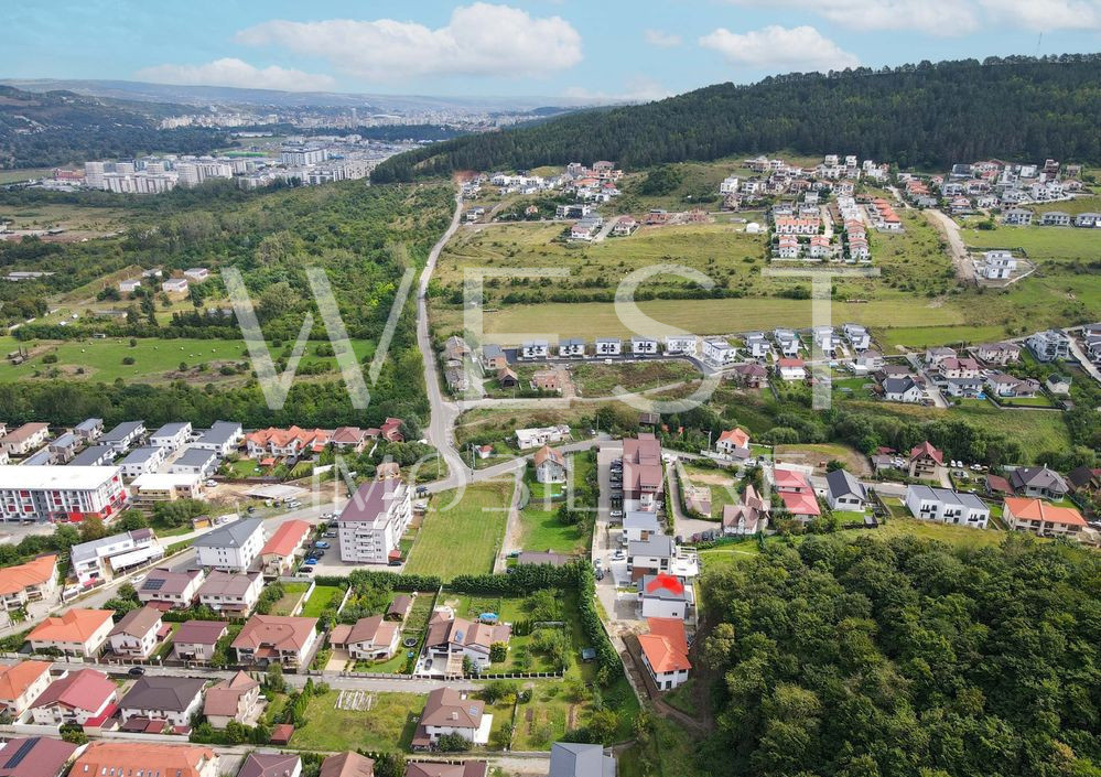 Casă Nouă, langa padure- 5 Camere | 220 mp utili | Teren 714 mp | Zonă Tăuți 