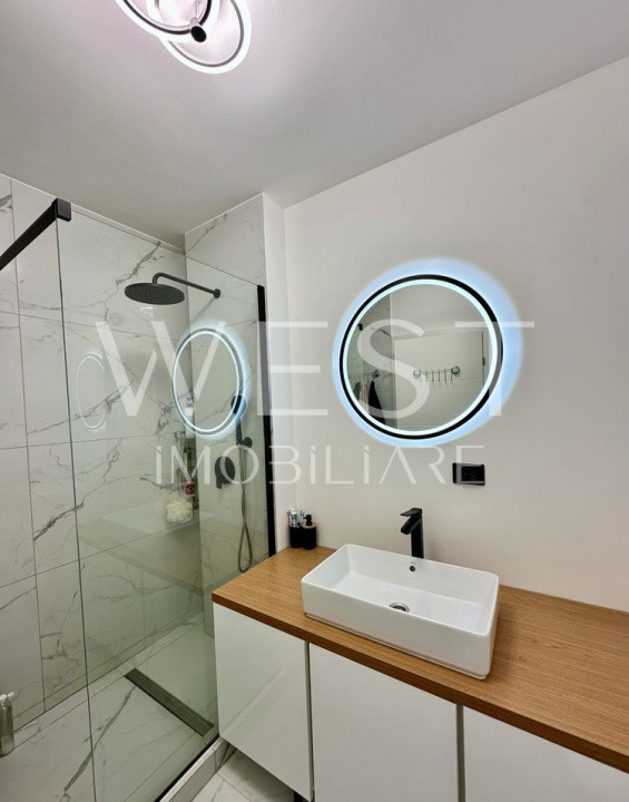 Apartament 3 camere/ Terasa 28mp / Parcare inclusa/ Eroilor Residence 