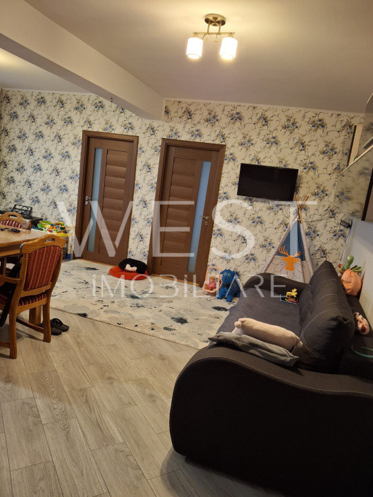 Apartament 3 camere | 66 mp | 2 balcoane | mobilat |  zona Sub Cetate 