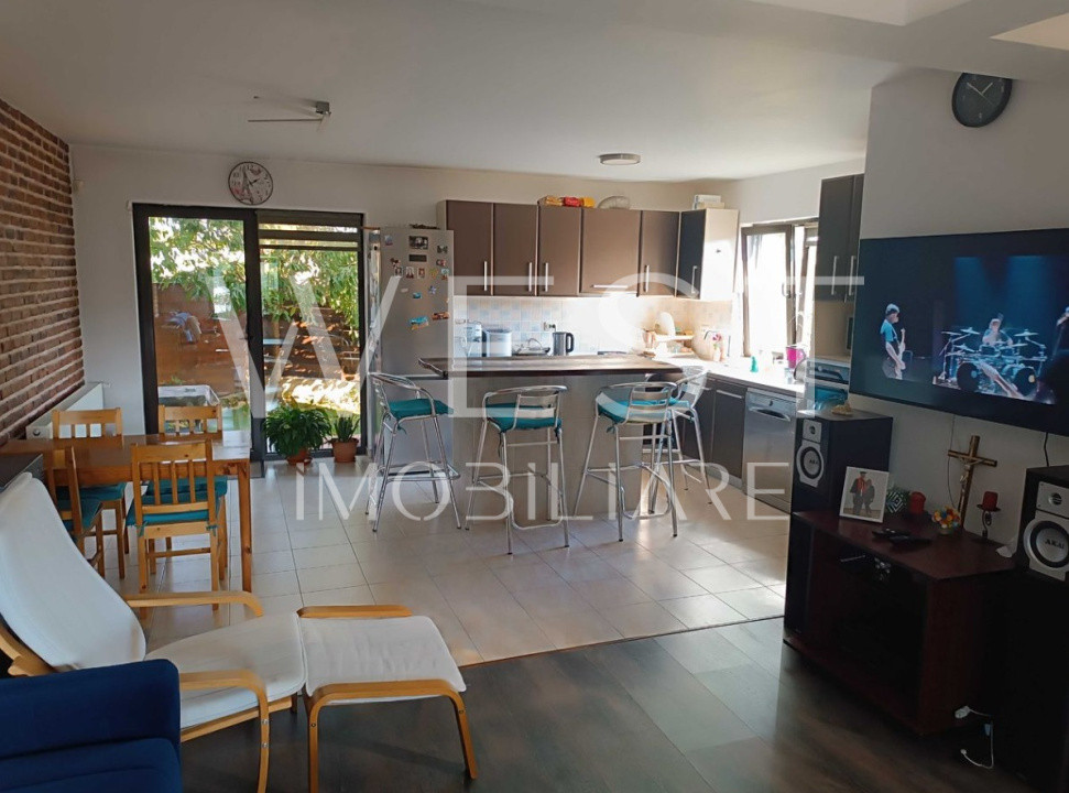 Casa înșiruită | 4 camere | 100 mp | mobilat | zona Stadionului