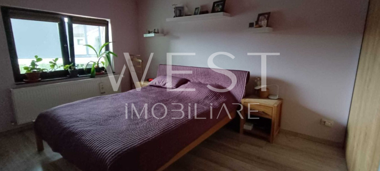 Casa înșiruită | 4 camere | 100 mp | mobilat | zona Stadionului