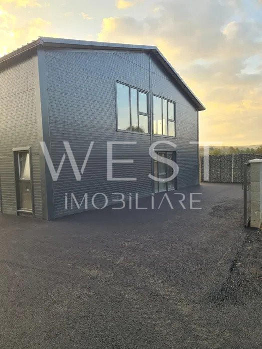 Hală industrială de închiriat | 240 mp utili + Birouri | Luna de Sus