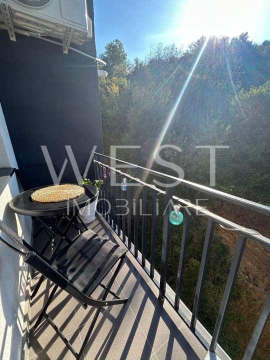 Apartament 3 camere mobilat utilat  /zona Teilor 