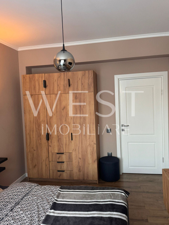 Apartament 3 camere mobilat utilat  /zona Teilor 