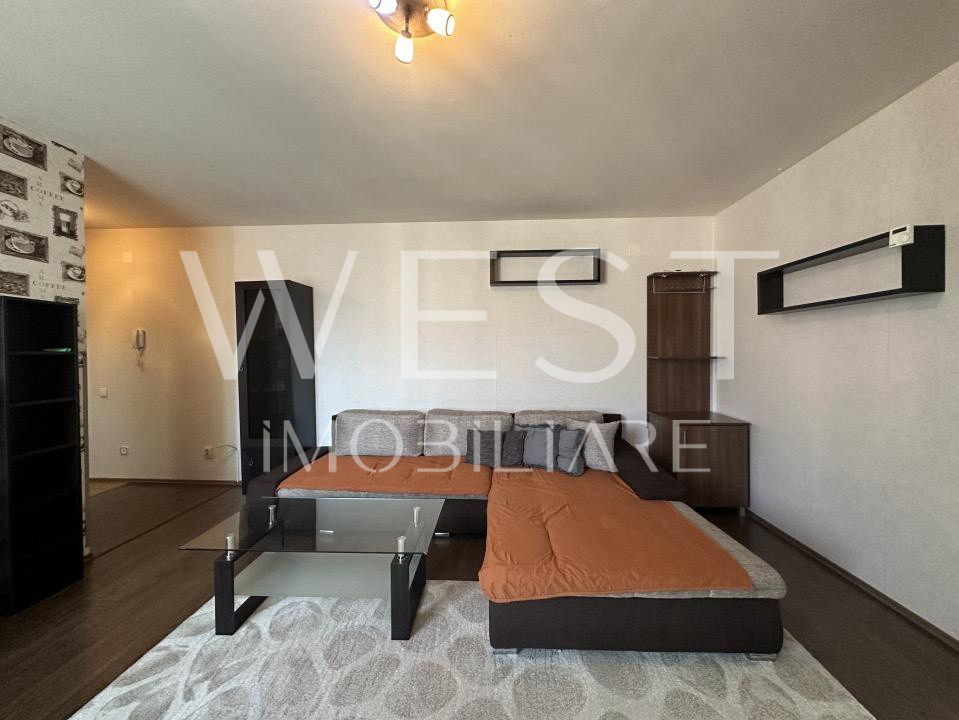 Apartament cu 3 camere l la cheie l parcare l zona Vivo 