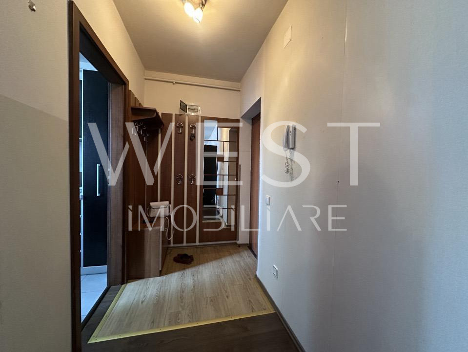 Apartament cu 3 camere l la cheie l parcare l zona Vivo 