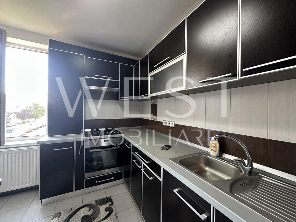 Apartament cu 3 camere l la cheie l parcare l zona Vivo 