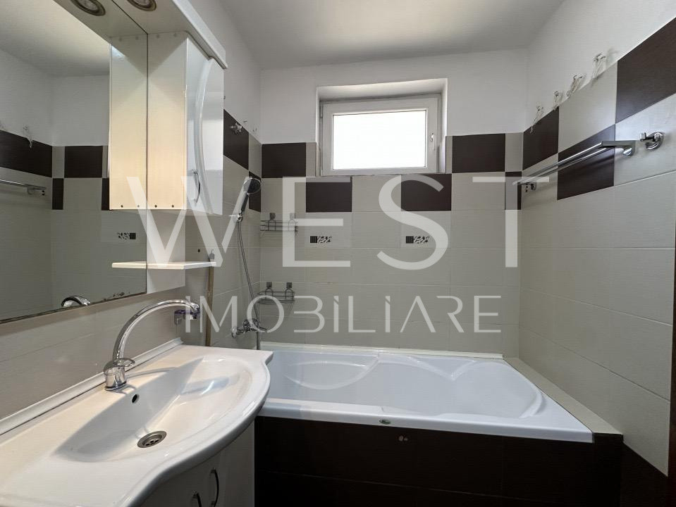 Apartament cu 3 camere l la cheie l parcare l zona Vivo 