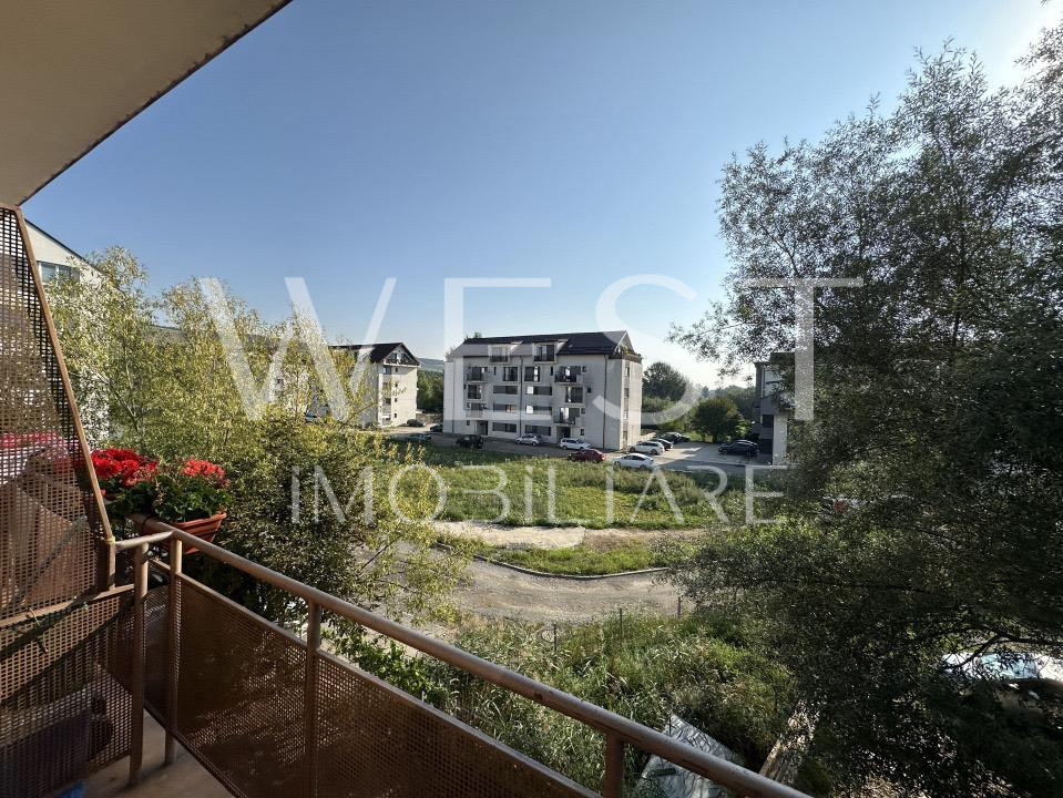 Apartament cu 3 camere l la cheie l parcare l zona Vivo 