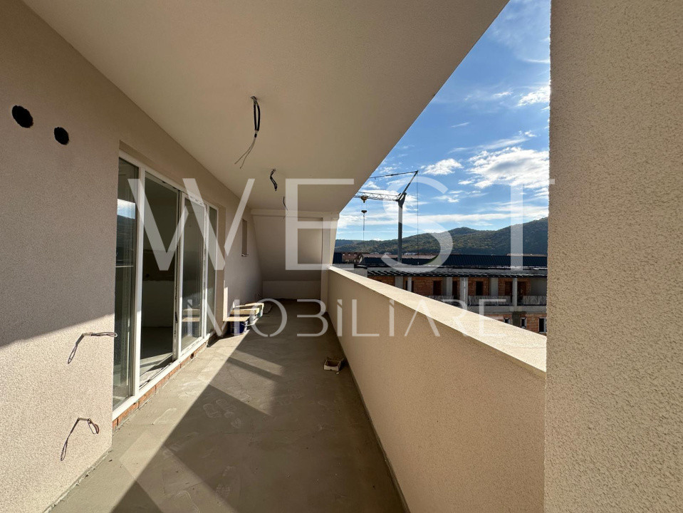 Apartament semifinisat cu 3 camere l terasa l zona Cetatii 