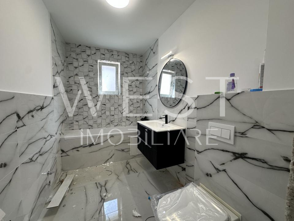 Apartament finisat cu 3 camere l zona centrala - Cetatii