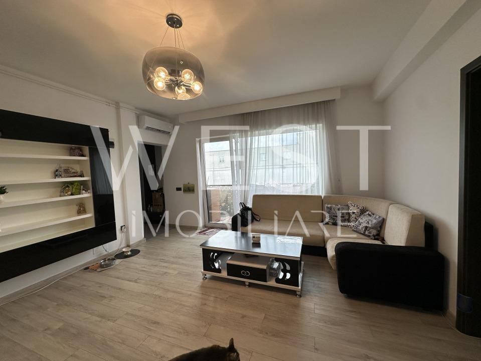 Apartament decomandat cu 3 camere, terasa circulara 202 mp, mobilat/utilat