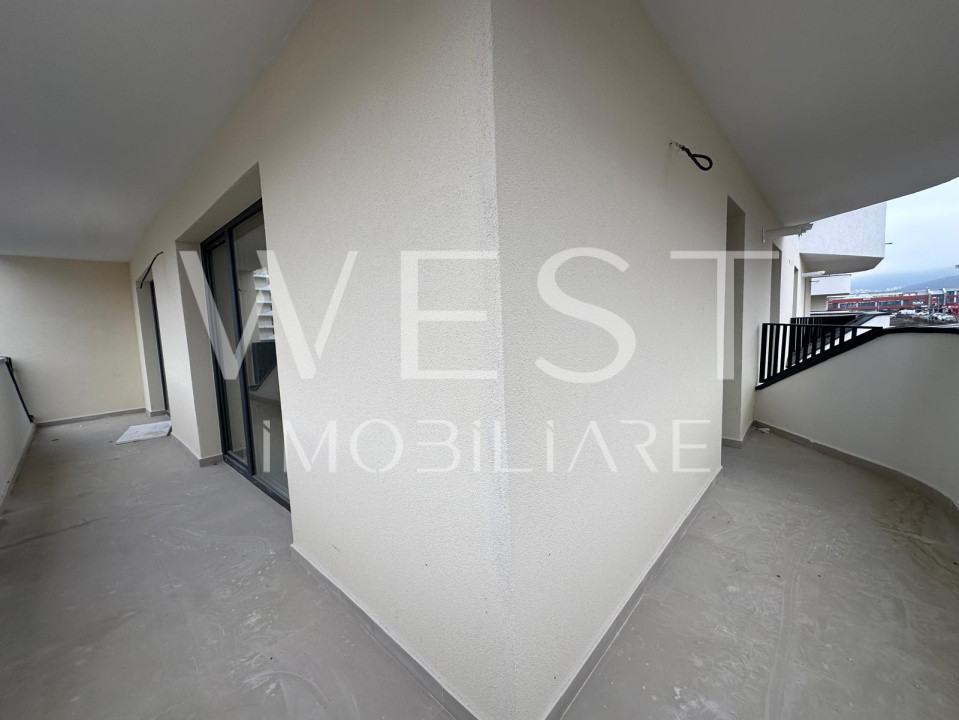 Apartament semifinisat l 3 camere l bloc nou l Eroilor 