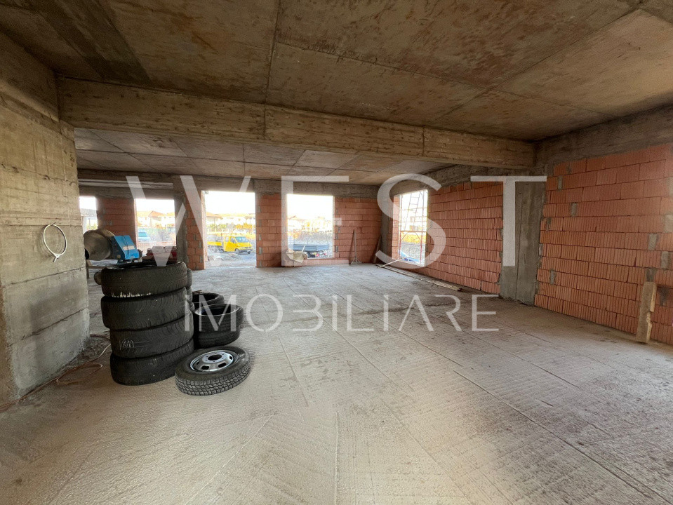 Spatiu comercial l suprafata 200 mp l bloc nou Eroilor! 