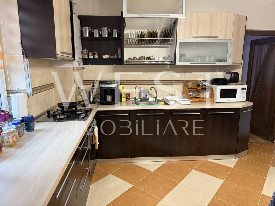 Casa individuală | 190 mp Util | 1000 mp teren |  LUNA DE SUS 