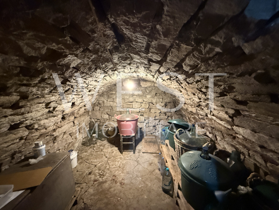 Casa individuală | 190 mp Util | 1000 mp teren |  LUNA DE SUS 