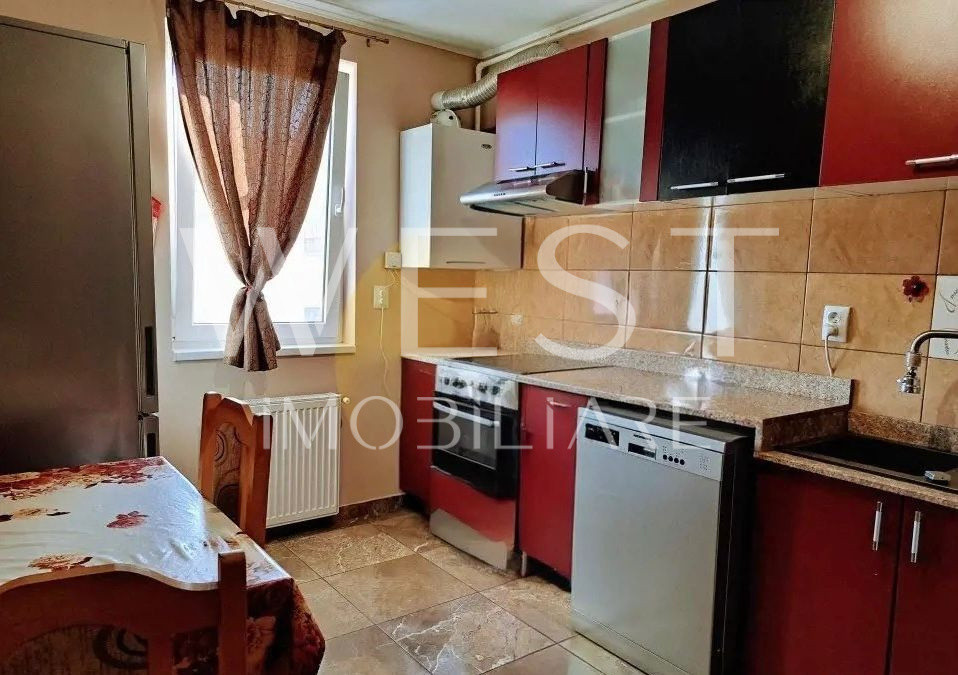 Apartament decomandat l 3 camere l la cheie l parcare l zona Cetatii 