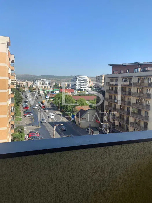 Apartament cu 2 camere l etaj intermediar l 