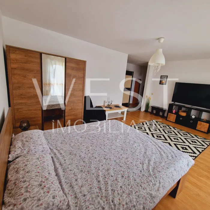 Apartament decomandat l 42 Mp utili l parcare l zona Cetatii 