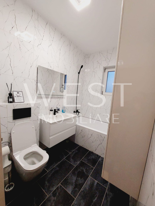Apartament superfinisat l 77 Mp utili l terasa 68 Mp l Panorama l Teilor
