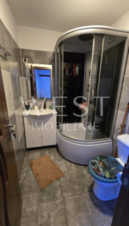 Casa SEMICENTRALA | 80 mp UTILI | CURTE 90 mp | CF | PARCARE | RENOVAT