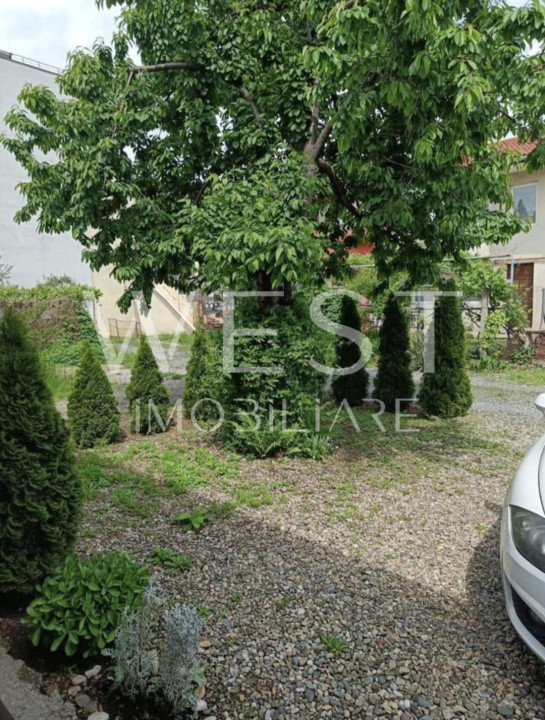 Casa SEMICENTRALA | 80 mp UTILI | CURTE 90 mp | CF | PARCARE | RENOVAT