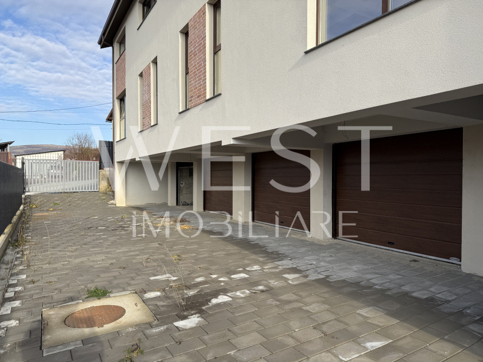 Casa de vânzare 134mp + 240mp | Zona Auchan Iris | CF | 2 garaje 