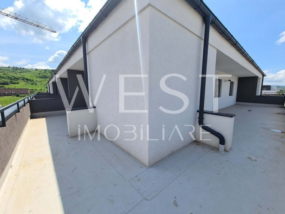 Apartament 2 camere,55mp tip penthouse!Terasa 45mp!Boxa ! zona Terra! 