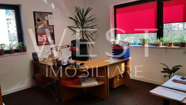 Spatiu comercial/birouri de inchiriat l 211.5 mp l parcari l Calea Turzii 