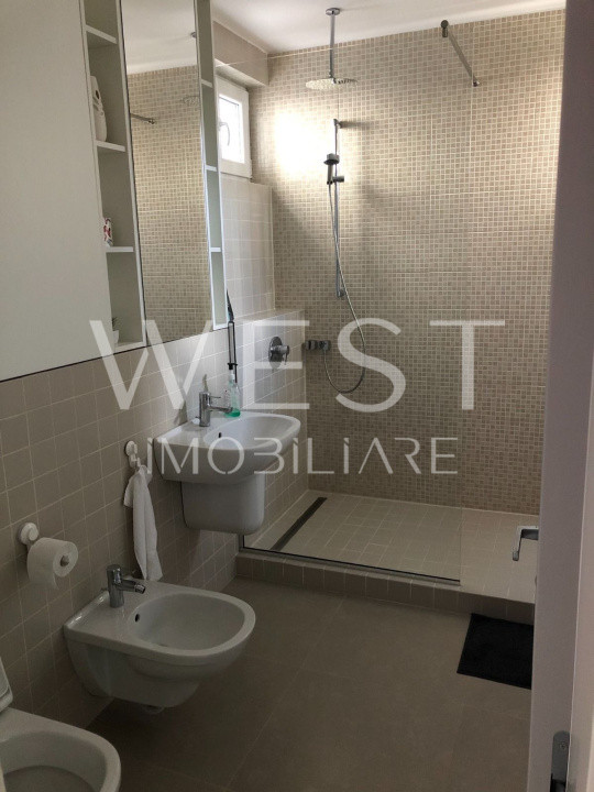 Apartament 4 camere l 125 mp utili l la cheie l curte l Andrei Muresanu