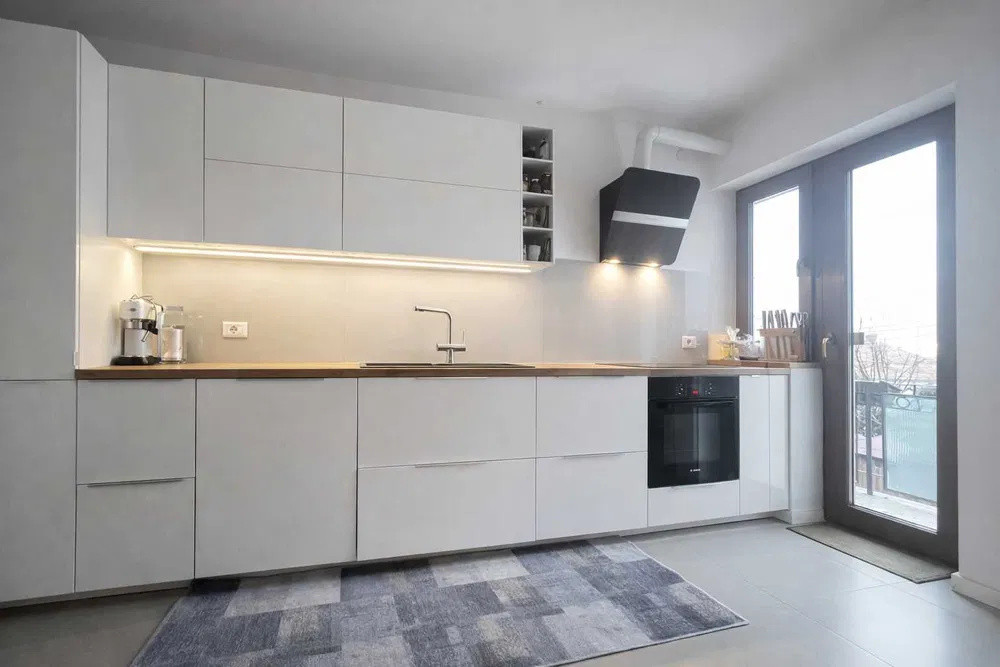 Apartament 4 camere l 125 mp utili l la cheie l curte l Andrei Muresanu