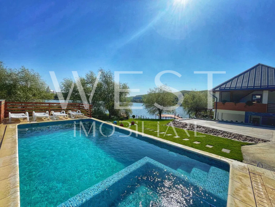 Vila moderna cu piscina pe lac l la cheie l 2530 mp teren l Geaca-CLuj