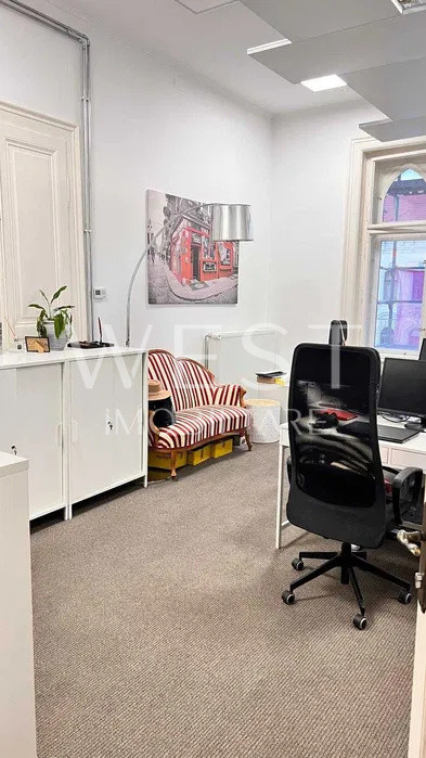 Spatiu birouri l 230 mp l 4 camere l 2 bai l zona centrala