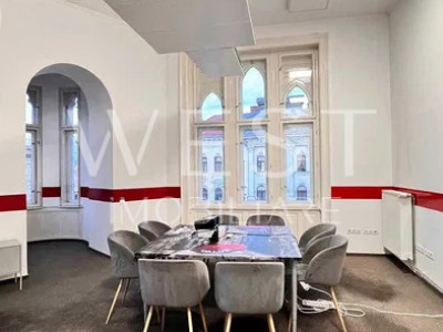 Spatiu birouri l 230 mp l 4 camere l 2 bai l zona centrala
