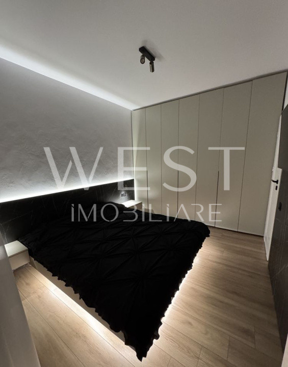 Vand Apartament 3 Camere Ultra Finisat si Utilat + 2 Parcari