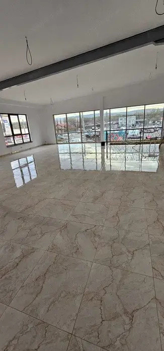 Spatiu comercial - 308 mp utili l 2 nivele l Traian Vuia