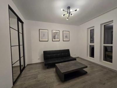 Apartament/birou 4 camere l 77 mp utili l 2 intrari l curte l VIVO 