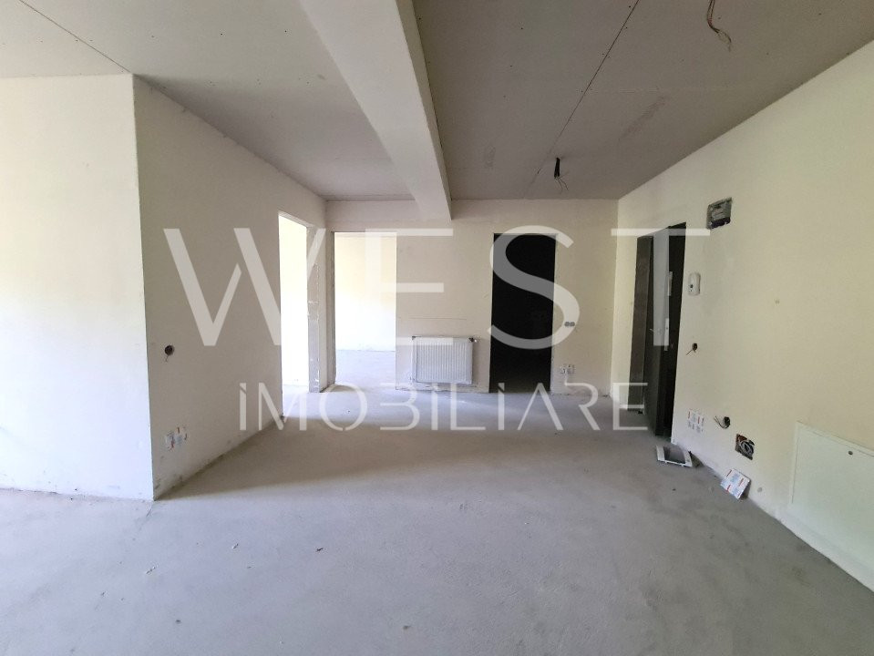 Apartament luminos 3 camere! Terasa generoasa ! Zona linistita ! CF !
