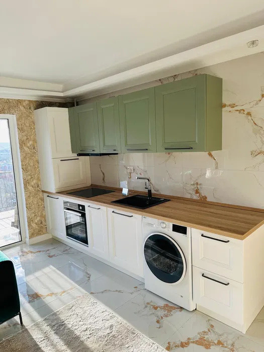 Apartament modern l la cheie l 3 camere l parcare l Razoare 